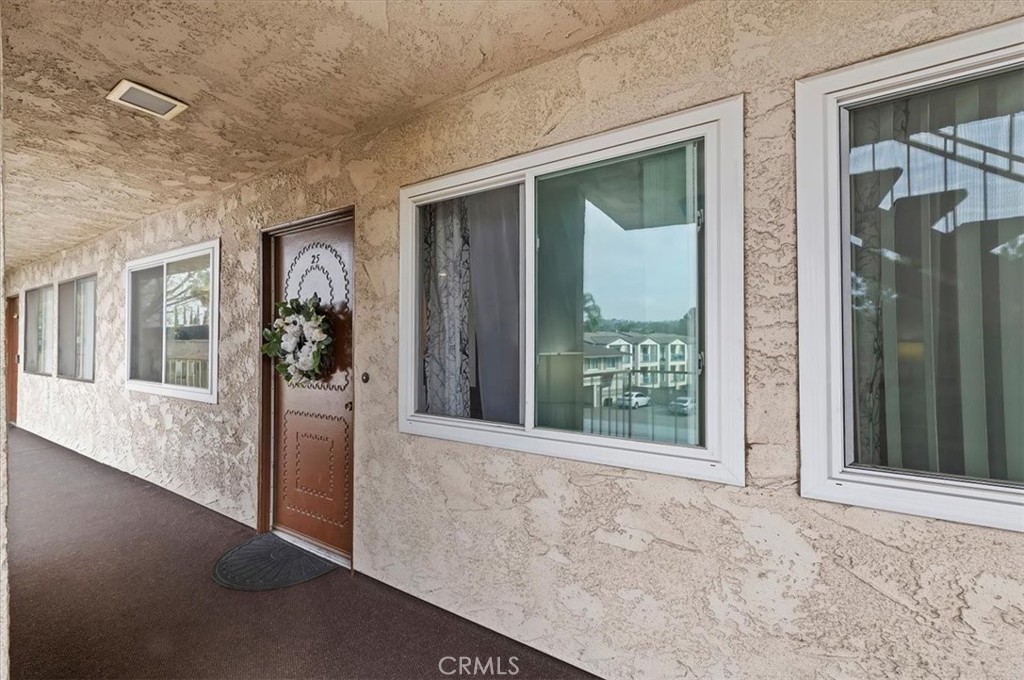 1000 Central Avenue 25