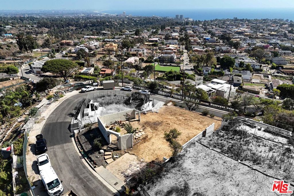 1339 Chautauqua Boulevard