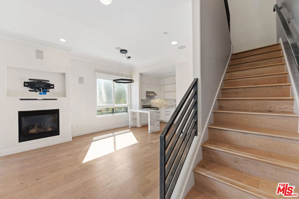 438 Arnaz Drive 106