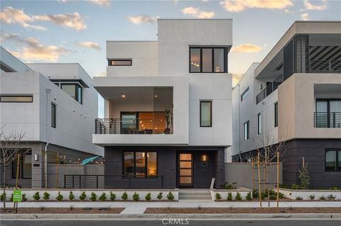 Photo of 2053 Peebler Way Way, Tustin, CA 92782 (MLS # OC26048566)