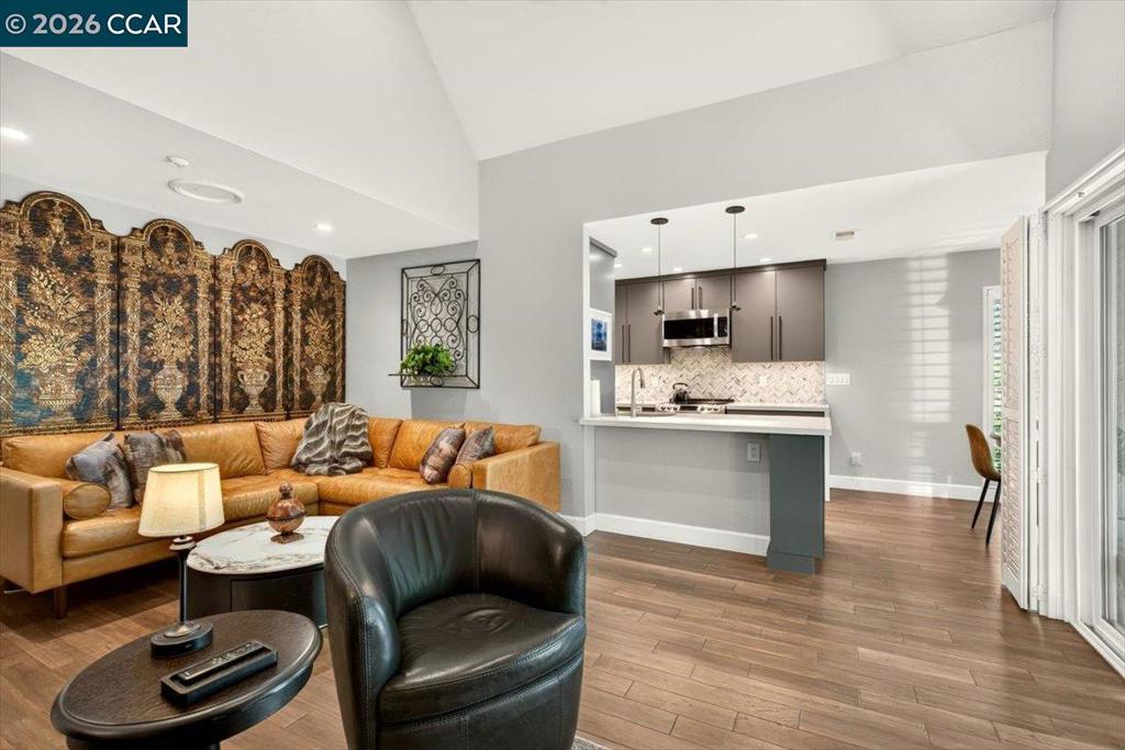 3183 Wayside Plz 311