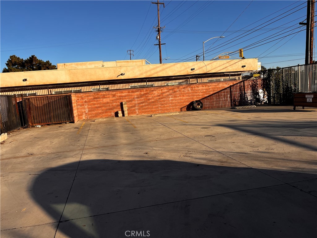 11237 Lower Azusa
