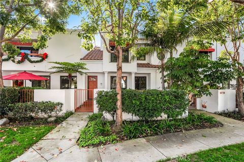 Photo for 19481 Pompano Ln #110, Huntington Beach, CA 92648 (MLS # OC25270158)