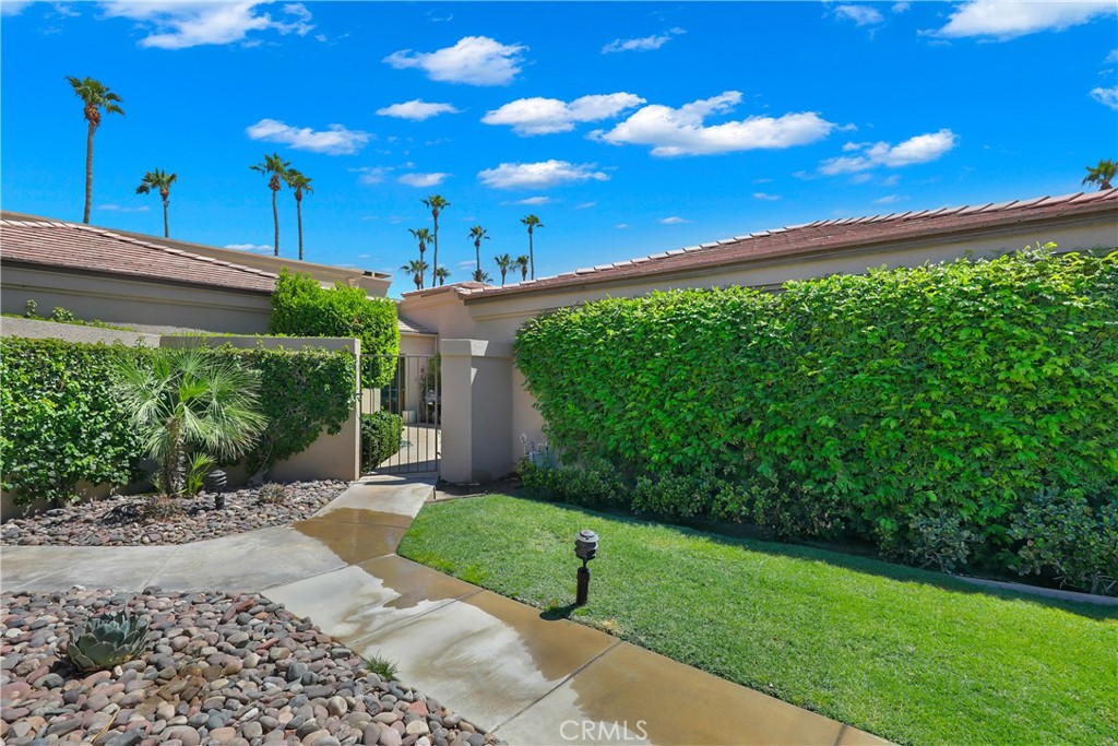 76238 Honeysuckle Drive