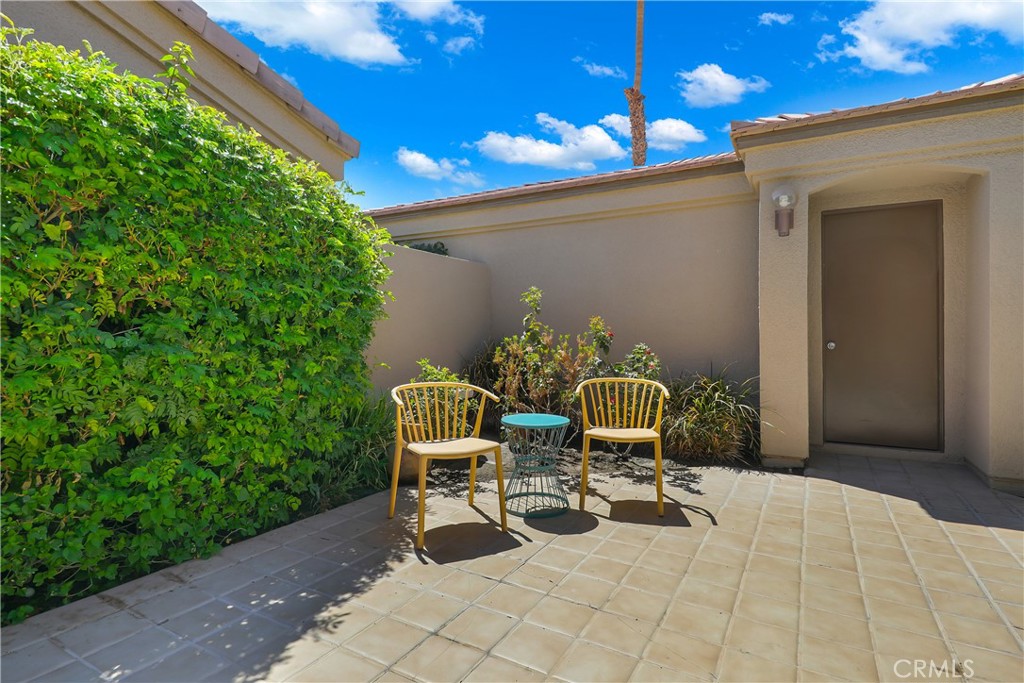 76238 Honeysuckle Drive