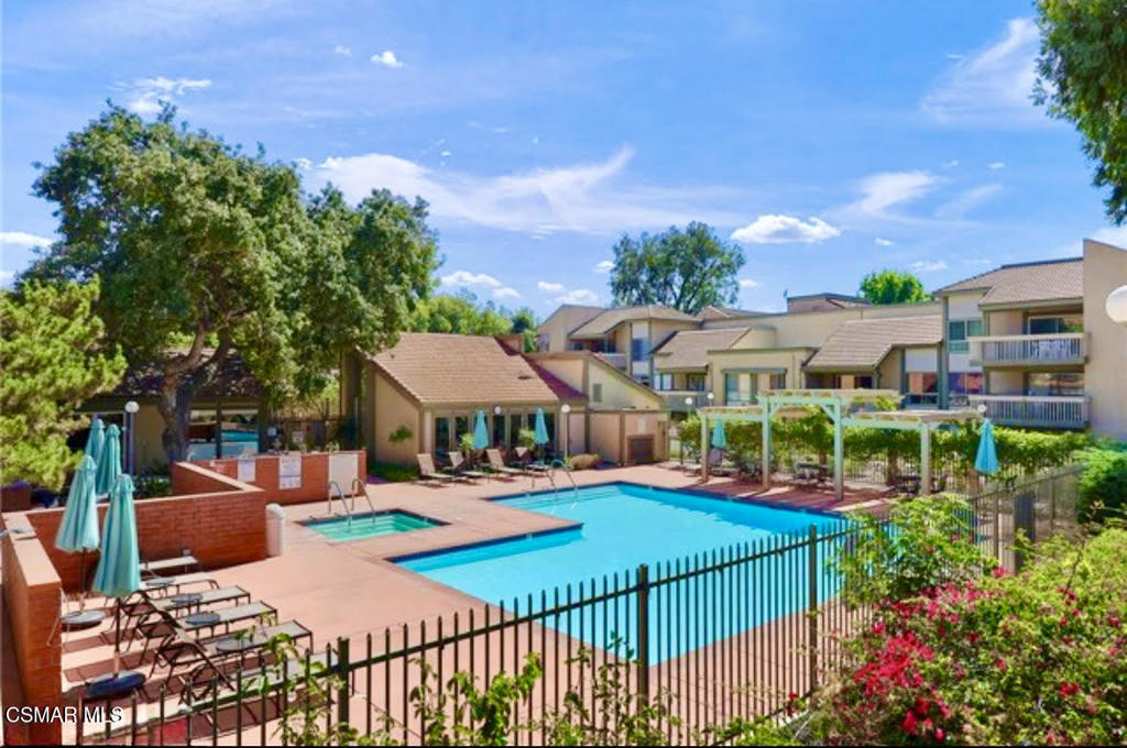 Oaknoll Villas-314 - 1002792 - Residential