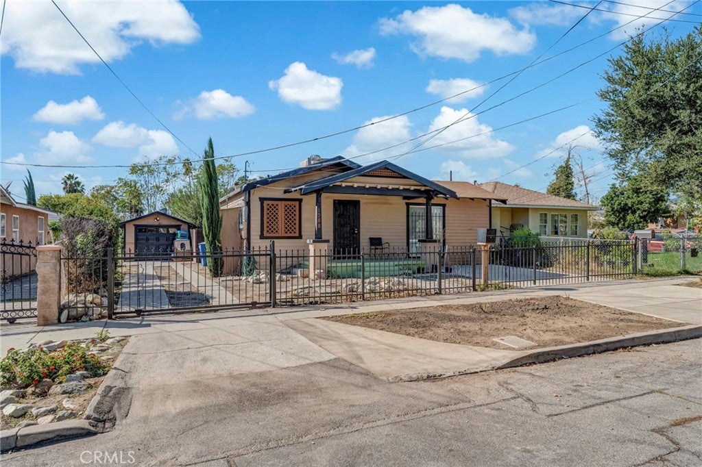 1388 N Lugo Avenue