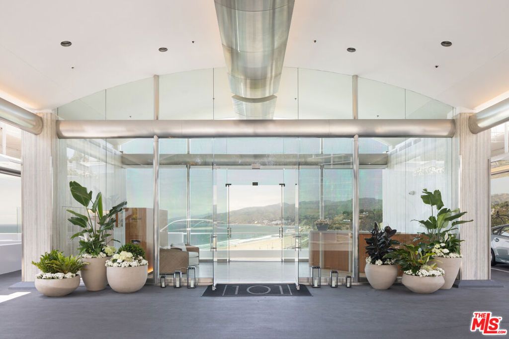 Photo of 101 Ocean Avenue #F402, Santa Monica, CA 90402 (MLS # 26644061)