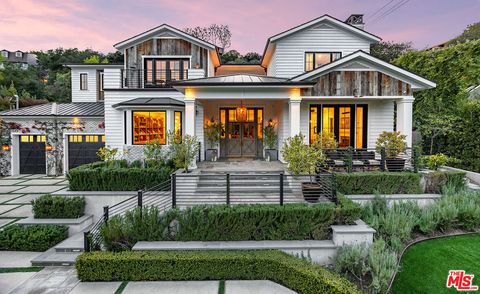 2333 Mandeville Canyon Road Los Angeles CA 90049