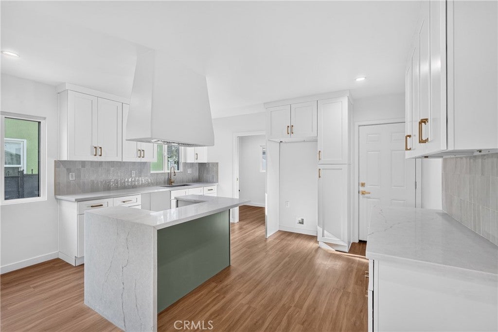 2106 W 94th Pl