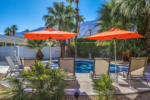 Photo of 688 E Spencer Drive, Palm Springs, CA 92262 (MLS # 219107317PS)