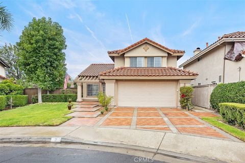 Photo of 3 Tejon, Rancho Santa Margarita, CA 92688 (MLS # OC25253680)