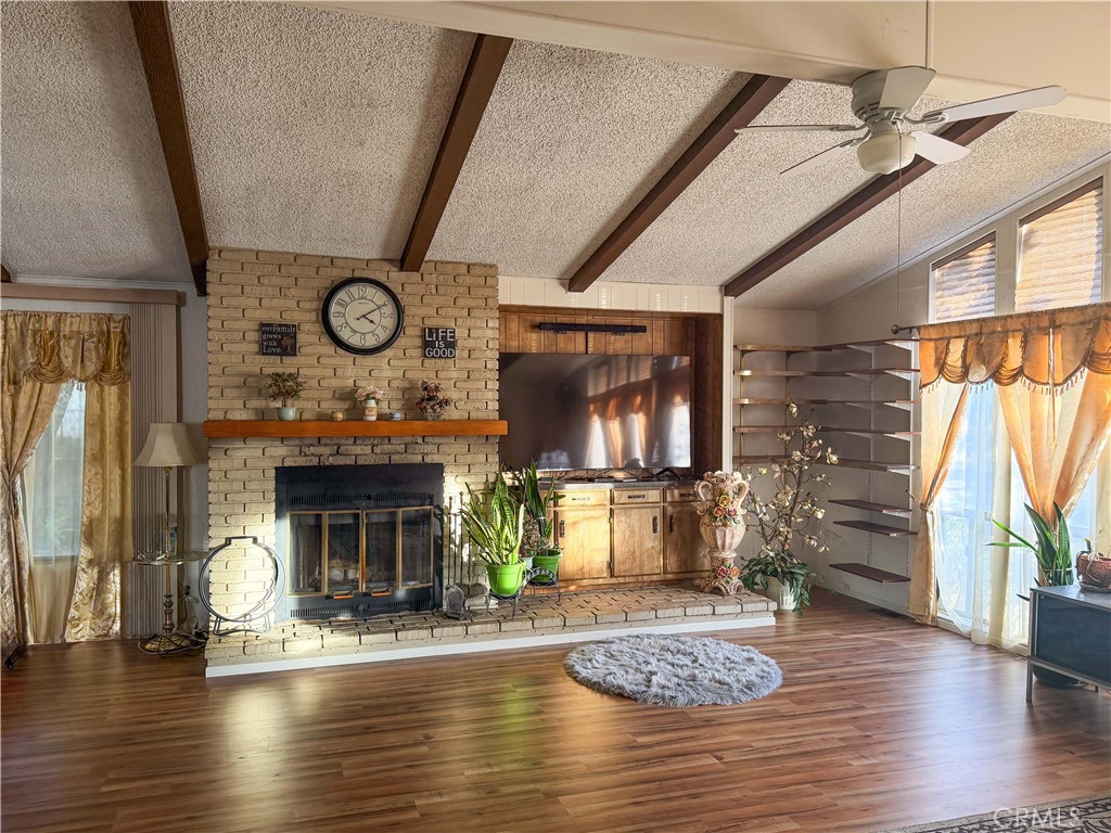 10961 Desert Lawn 143