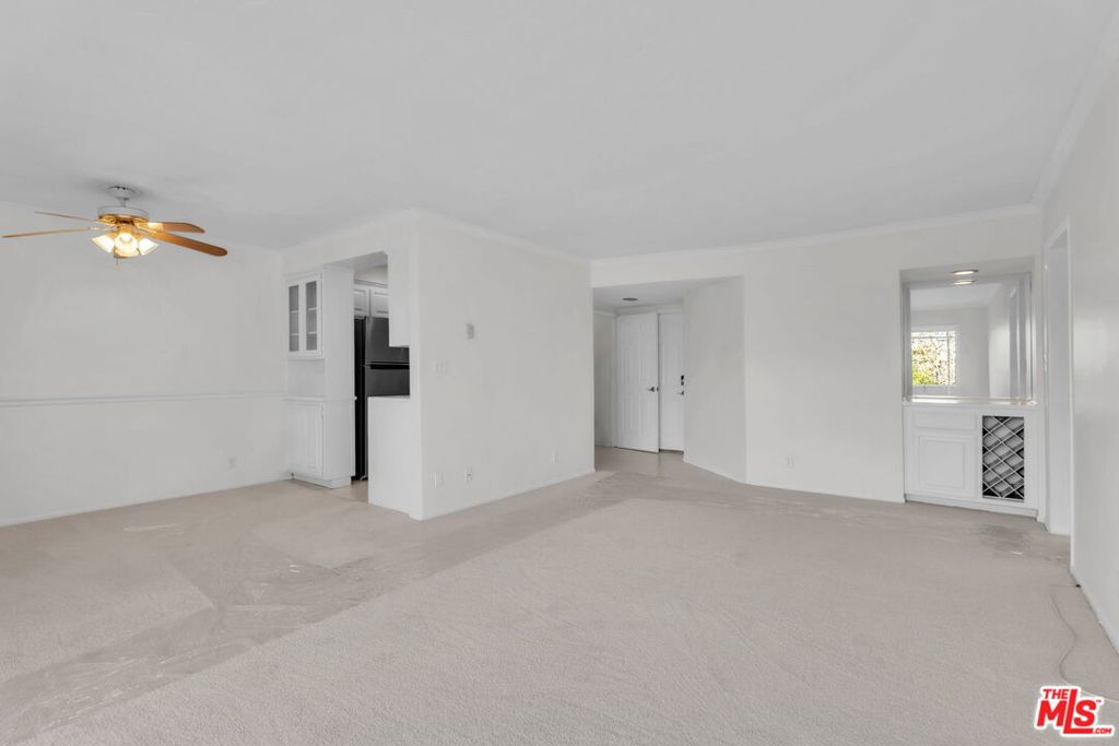 10655 Kinnard Avenue 304