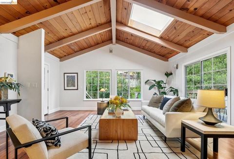 Photo of 6785 AITKEN Dr DR, Oakland, CA 94611 (MLS # 41137125)