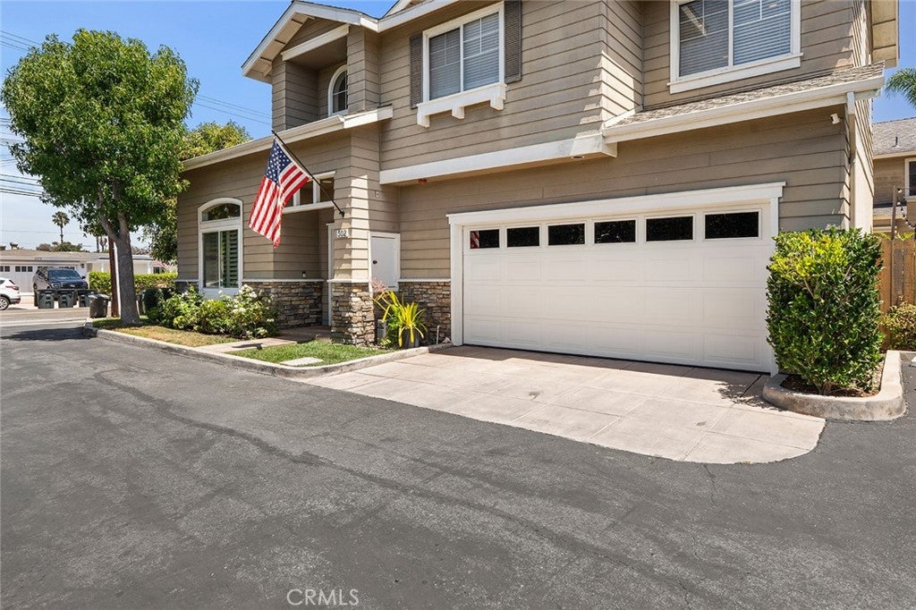 302 Turtle Bay Ln