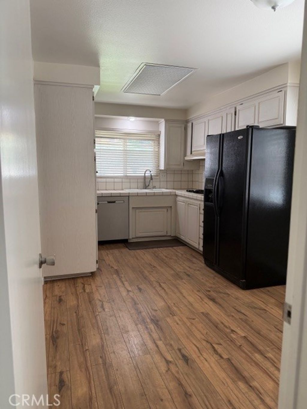 Photo of 26801 Circle Of The Oaks, Newhall, CA 91321 (MLS # SR26095722)