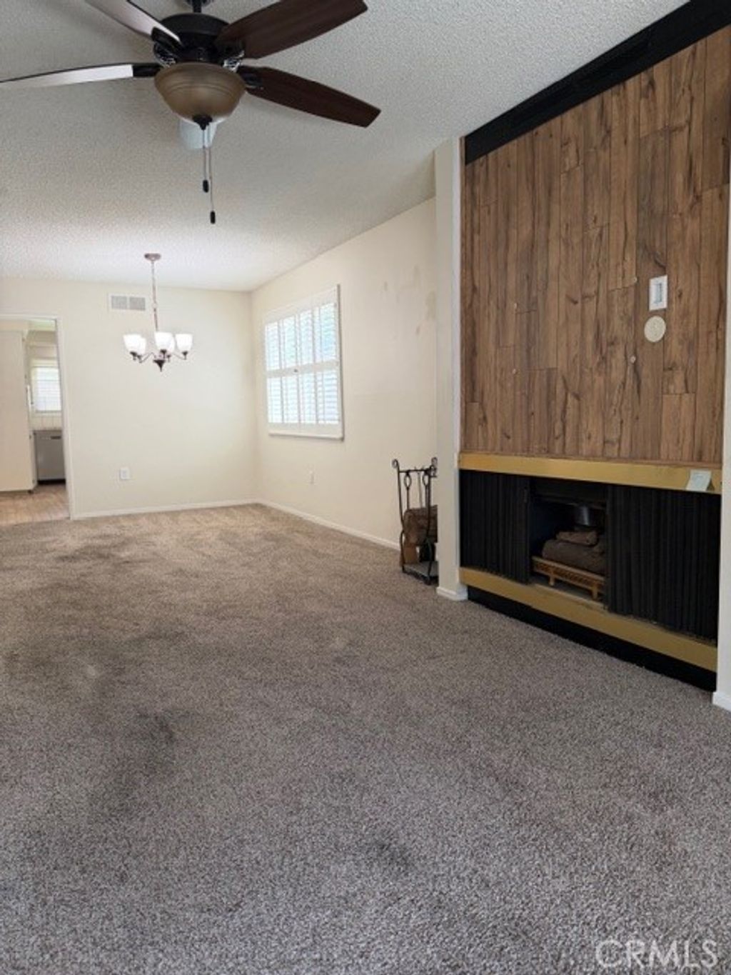 Photo of 26801 Circle Of The Oaks, Newhall, CA 91321 (MLS # SR26095722)