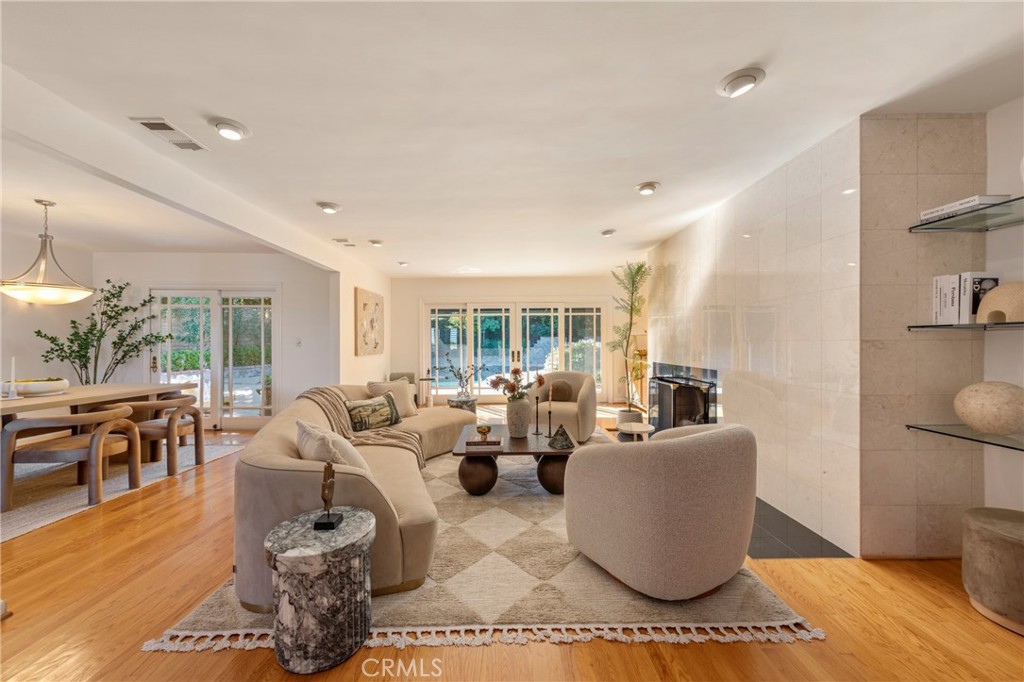 22548 Waterbury Street