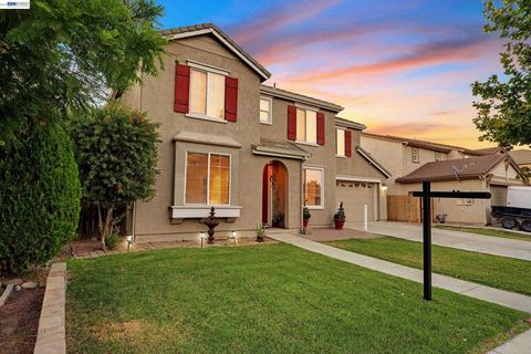 Photo of 1419 Nubian St St, Patterson, CA 95363 (MLS # 41129246)