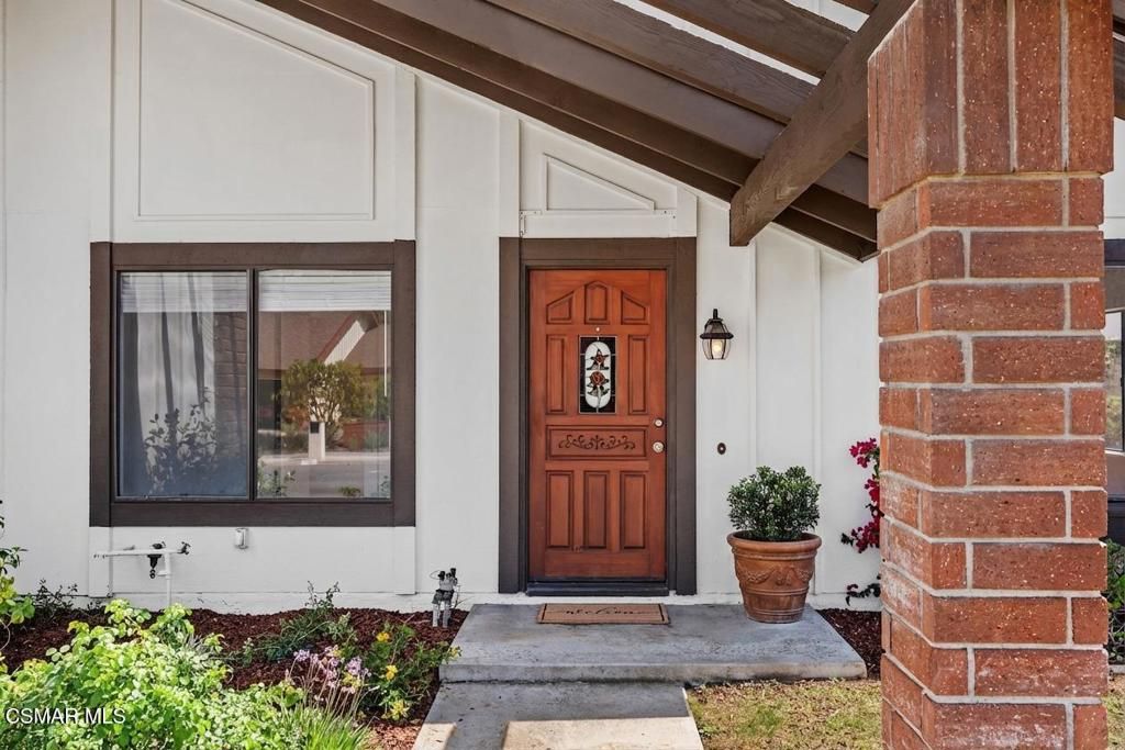 Photo of 1970 Ferndale Place, Thousand Oaks, CA 91360 (MLS # 226001792)