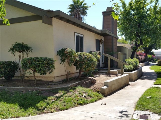 MULTIPLE OFFERS RECEIVED, GREAT LOCATION! DETACHED CONDO, PRIVATE PATIO WITH YARD FOR PETS AND PLANTS, 2 CAR ATTACHED CARPORT. BEAUTIFUL, BRIGHT AND CLEAN, FRESHLY PAINTED, LIVING ROOM WITH FIREPLACE, LARGE KITCHEN, WALK-IN CLOSET …AND MOVE-IN CONDITION, MESA VILLAGE WITH POOLS, SPAS, CLOSE TO SCHOOLS, CHURCH AND EASY ACCESS TO FREEWAY.CASH, CONVENTIONAL, FHA, VA ARE OK Neighborhoods: MIRA MESA Equipment: Range/Oven Other Fees: 0 Sewer: Sewer Available Topography: LL