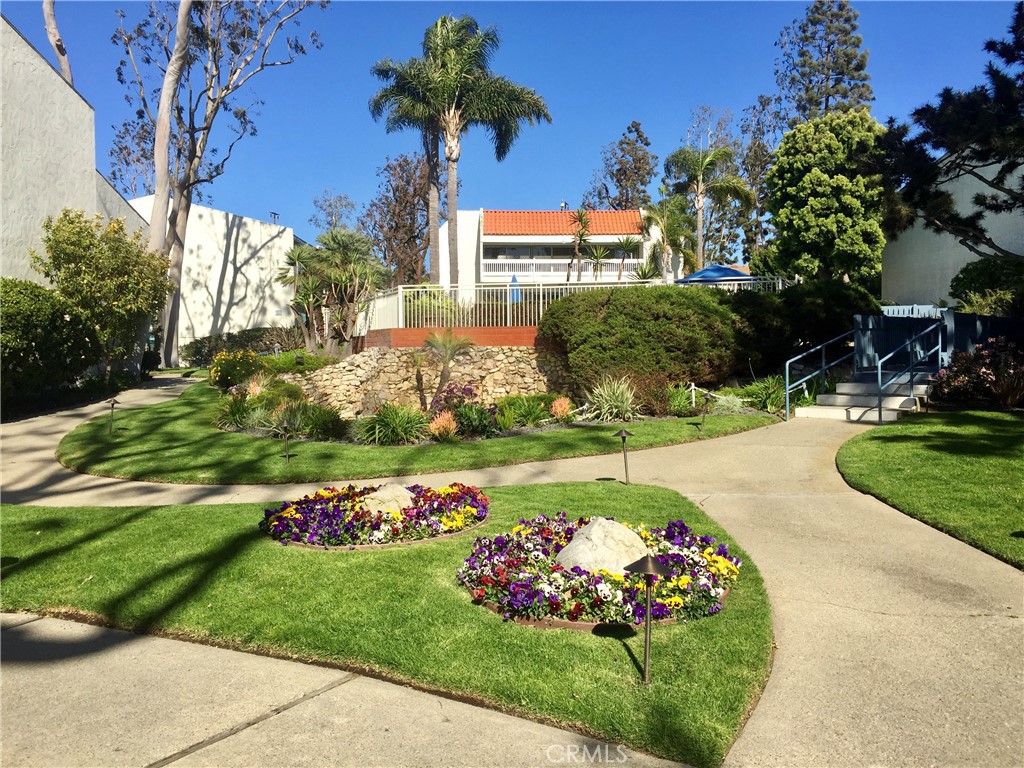 Your Redondo Beach Resort-Style Retreat Experience coastal living just one mile from the sand in this bright, airy two-bedroom, two-bathroom, top-floor corner unit in the highly sought-after Brookside Village—a lush, resort-style community. This beautiful condo features Vaulted ceilings, floor-to-ceiling windows, and a private balcony that invites natural light and ocean breezes. Your own slice of Southern California paradise. Ideally located near Redondo Beach’s famous pier, boardwalk, and beaches, and just steps from the wonderful Riviera Village with its boutique shops, cafes, dining, and live entertainment. Interior Highlights: Fully updated kitchen with stainless steel appliances, quartz countertops, ceramic cooktop, and glass-front cabinets. Crystal chandelier adds a touch of elegance Breakfast bar for casual dining. Primary suite with newly remodeled shower. Three custom closets plus an additional garage storage for unit. Two Covered Parking Spots. Several Laundry Facilities on Site.
Community Amenities at Brookside Village include Two sparkling pools, hot tub, Poolside clubhouse with pool tables, kitchen, and fireplace. Tennis courts, Gym with cardio equipment, weight room, and locker room. Relaxing saunas, 24-hour on-site security. On-site laundry room. Beautifully landscaped walking paths and green spaces Location Perks Easy access to The Strand, a scenic coastal bike and walking path stretching from Palos Verdes to Malibu, Close to top-rated schools and neighborhood parks. Fios high-speed internet ready.
Lease and Inclusions, Rent includes HOA fees, water, trash, sewer, and landscaping. No smoking or vaping. Please call regarding Dogs and Cats.
Ready to embrace the Redondo Beach lifestyle? Schedule your private tour today and make this coastal oasis your new home.