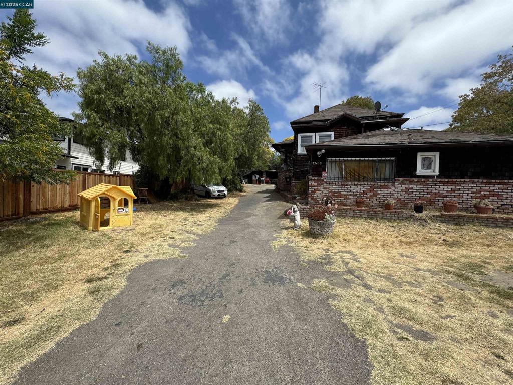 FAIRVIEW AREA - Residential