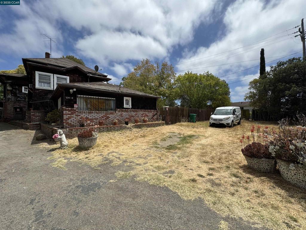 FAIRVIEW AREA - Residential