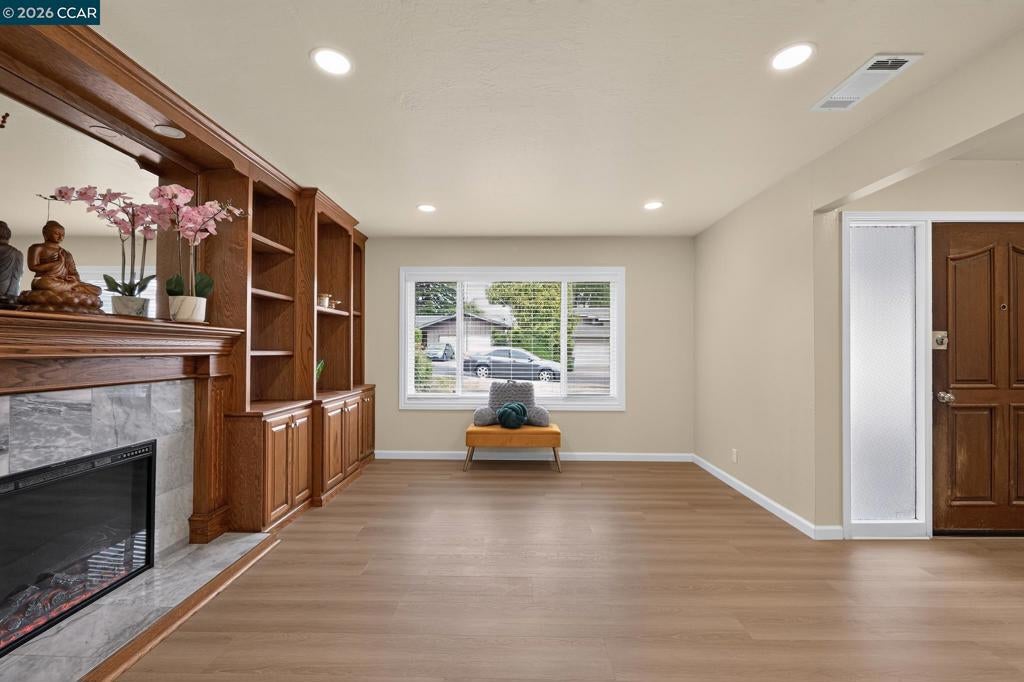 1325 Belfair Dr