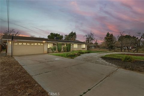 Photo of 10312 Hawthorne Avenue, Hesperia, CA 92345 (MLS # IG26019009)