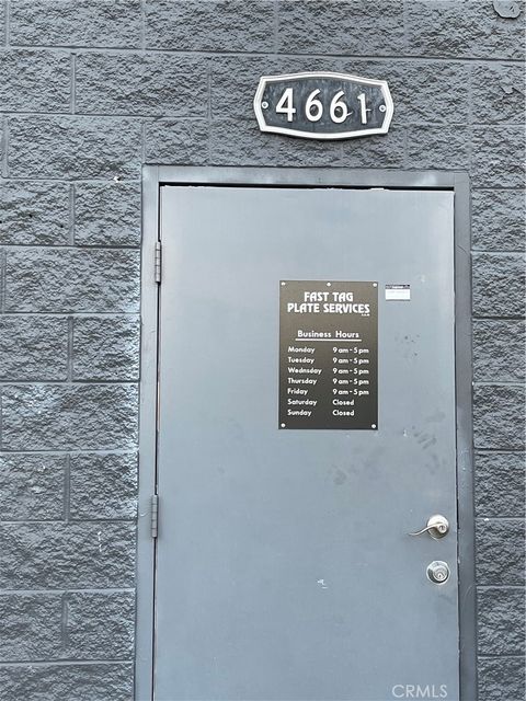 Photo of 4661 San Fernando Road, Glendale, CA 91204 (MLS # GD25251006) Photo of 4661 San Fernando Road, Glendale, CA 91204 (MLS # GD25251006)