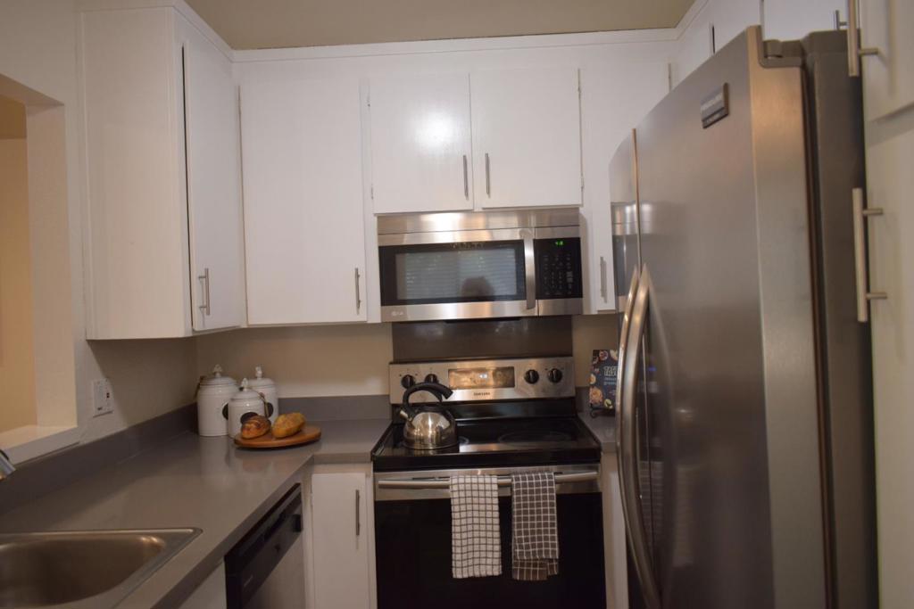 1435 Alma Loop