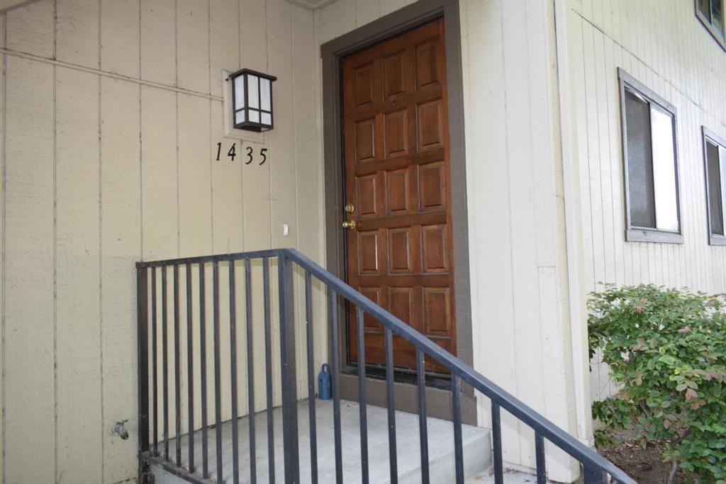 1435 Alma Loop