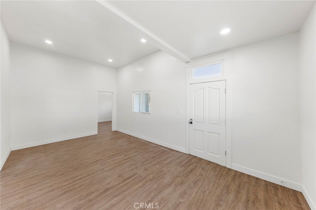 2060 E Cienega