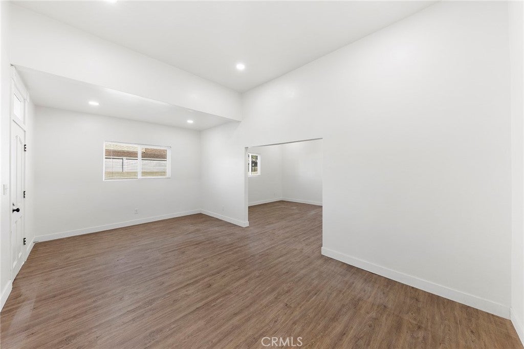 2060 E Cienega