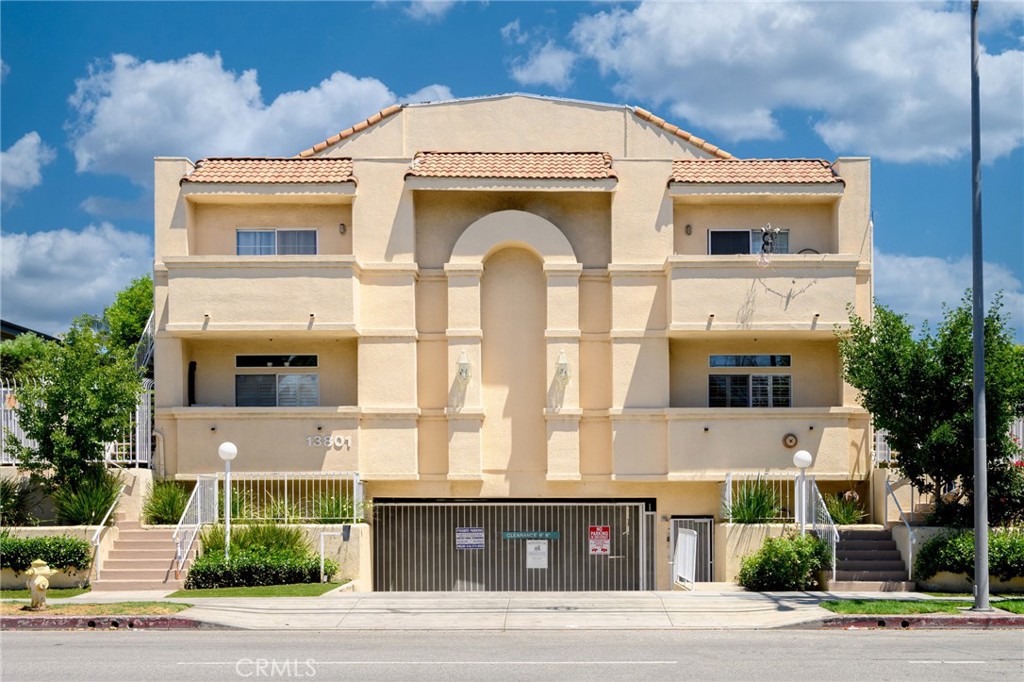 First Floor Condo * 2 Bedrooms / 2 Bathroom * 965sqft * 1991 Built * Living Room * Dining Area * Laminate Floors * Centra/ A/C & Heat * Walk-In Closet * Patio * Laundry Inside * 2 Car Parking #25 * Small Pet Ok * Tenant Pays Gas & Power