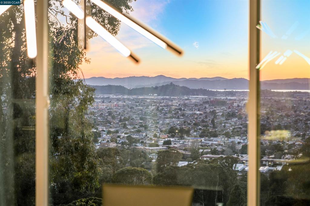 SAN PABLO HILLS! - Residential