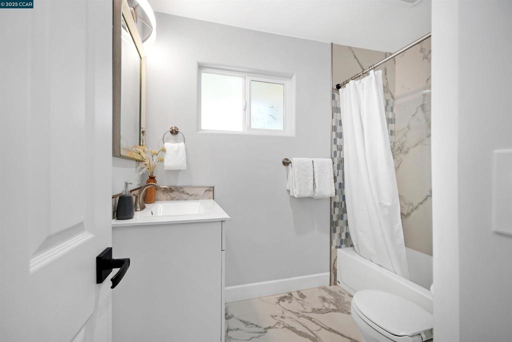 SAN PABLO HILLS! - Residential