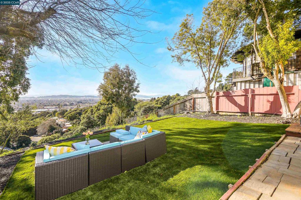 SAN PABLO HILLS! - Residential