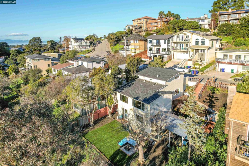 SAN PABLO HILLS! - Residential