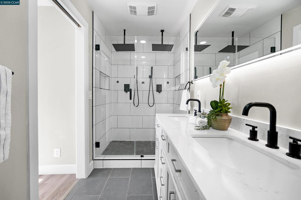 SAN PABLO HILLS! - Residential