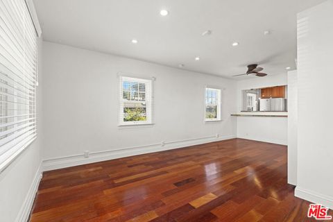 Photo of 307 6th Avenue, Venice, CA 90291 (MLS # 26653455)