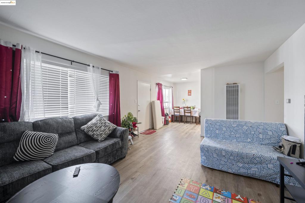 UPPER FRUITVALE - Residential Income