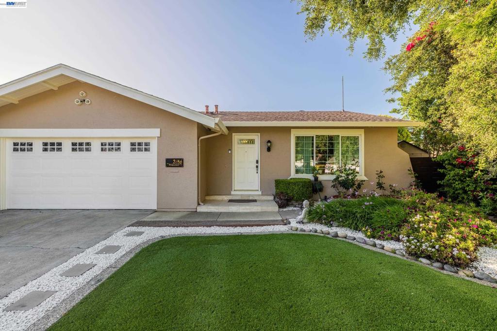 3766 Pinewood Pl