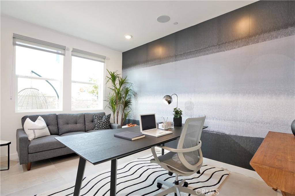 2317 W Broadway