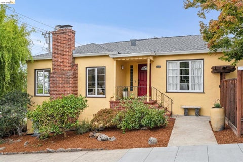 Photo of 4737 Virginia Ave AVE, Oakland, CA 94619 (MLS # 41148758)