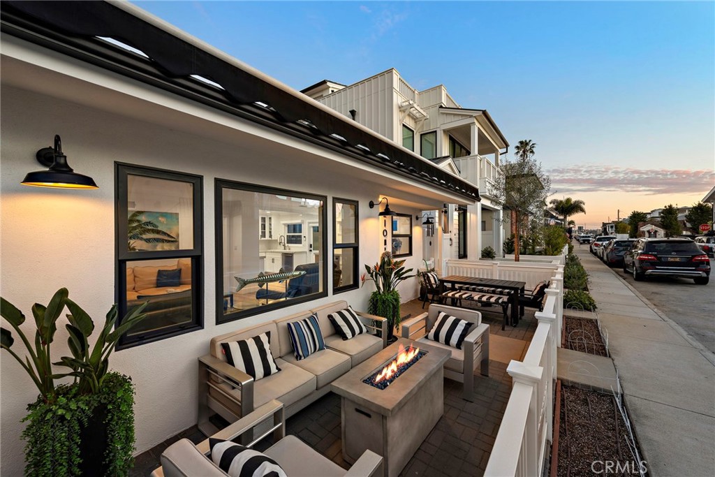 210 Collins Avenue