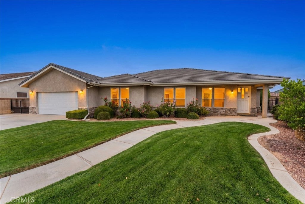 Photo of 3851 W Avenue J15, Lancaster, CA 93536 (MLS # SR26222416)