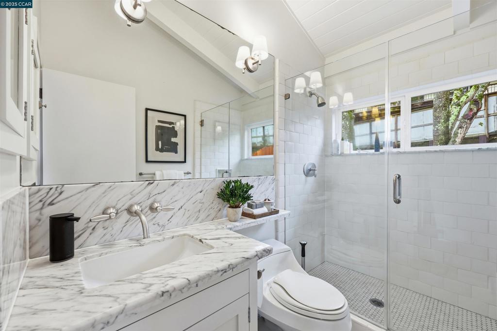 OAK SPRINGS - Residential